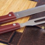 Juego de tabla y cubiertos de campo